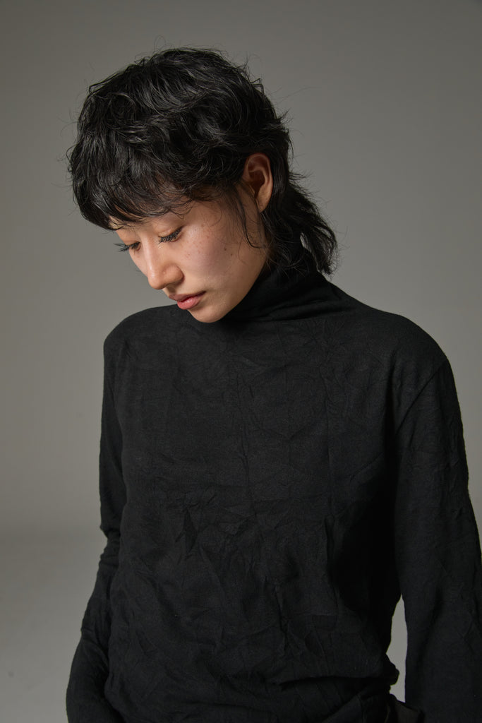 FW25 AMU UNISEX. Wrinkled Long Turtleneck Top #WHITE