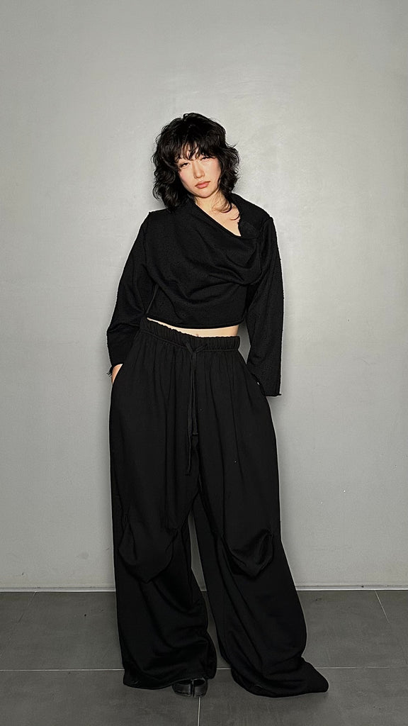 FW25 AMU. Off-shoulder Top (Reversible) #BLACK