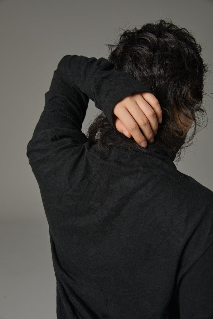 FW25 AMU UNISEX. Wrinkled Long Turtleneck Top #WHITE