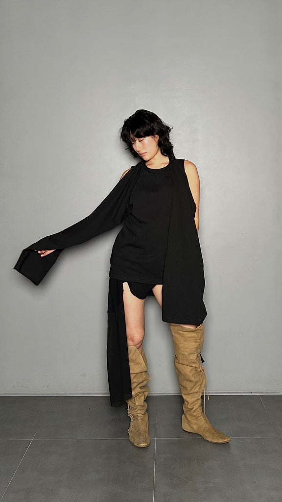 FW25 AMU Unisex. Layered Versatile Top #BLACK