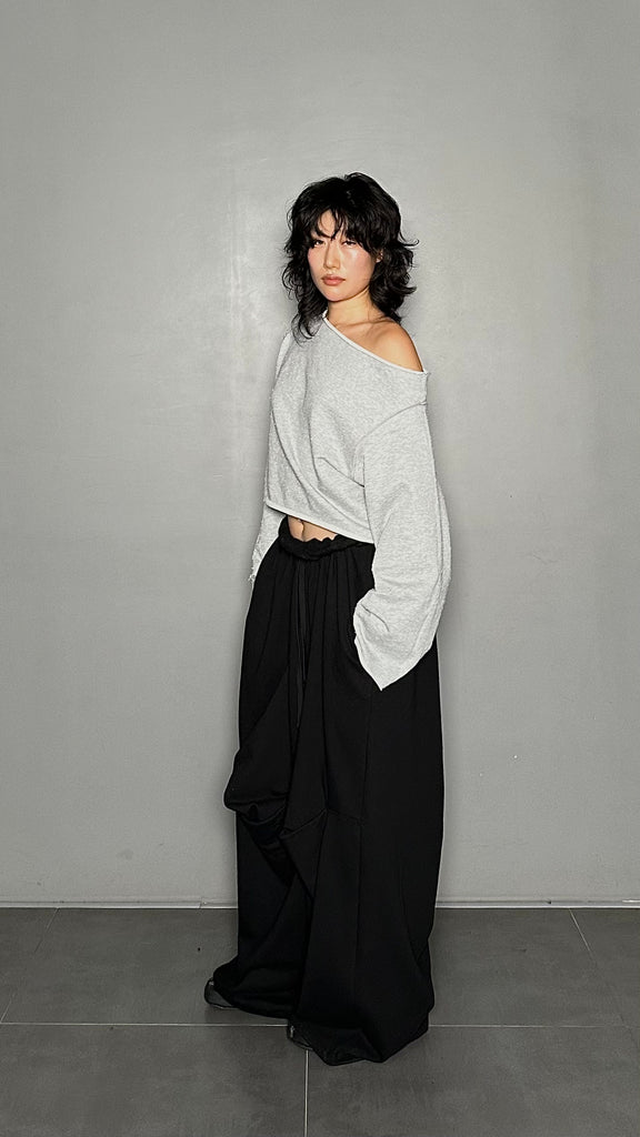 FW25 AMU. Off-shoulder Top (Reversible) #BLACK