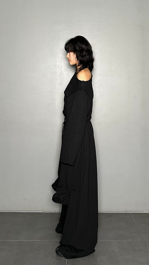 FW25 AMU. Off-shoulder Top (Reversible) #BLACK