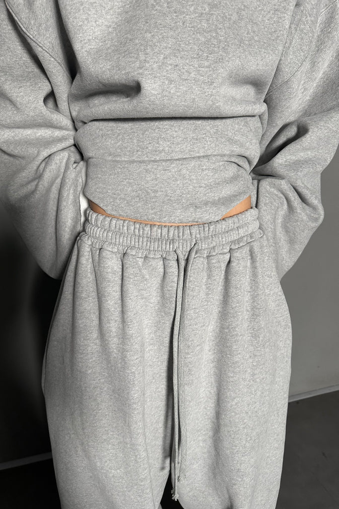 FW24 UNISEX AMU OVERSIZED NAPPED SWEATPANTS #BLACK