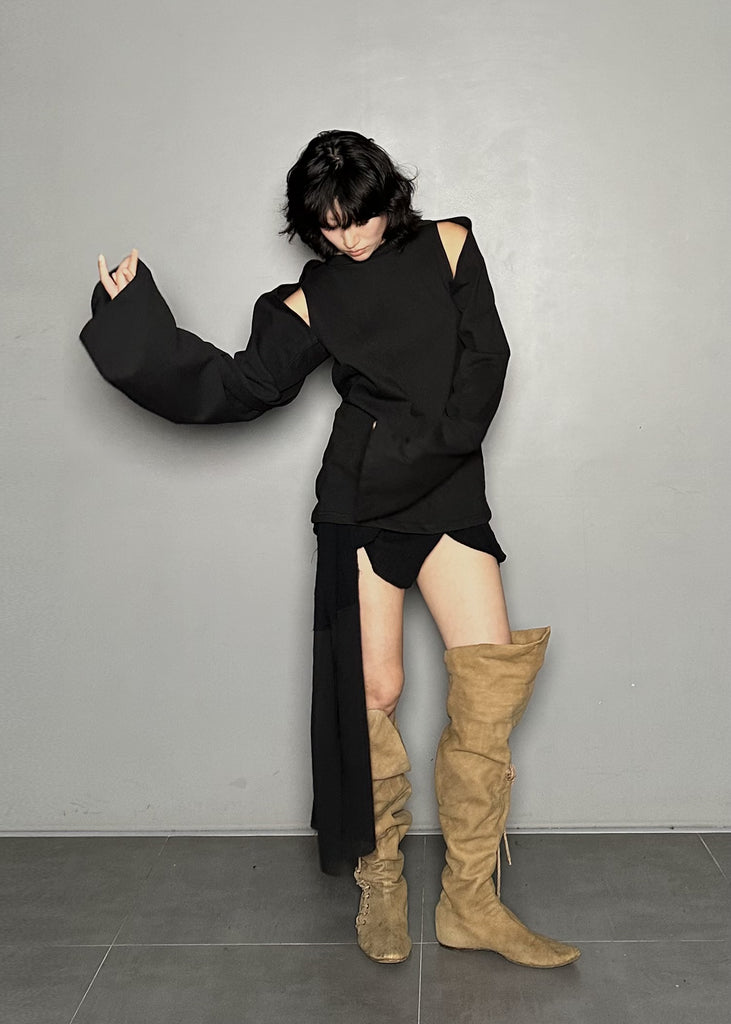 FW25 AMU Unisex. Layered Versatile Top #BLACK