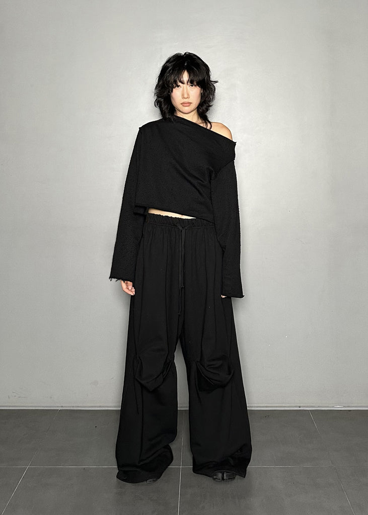 FW25 AMU. Off-shoulder Top (Reversible) #BLACK