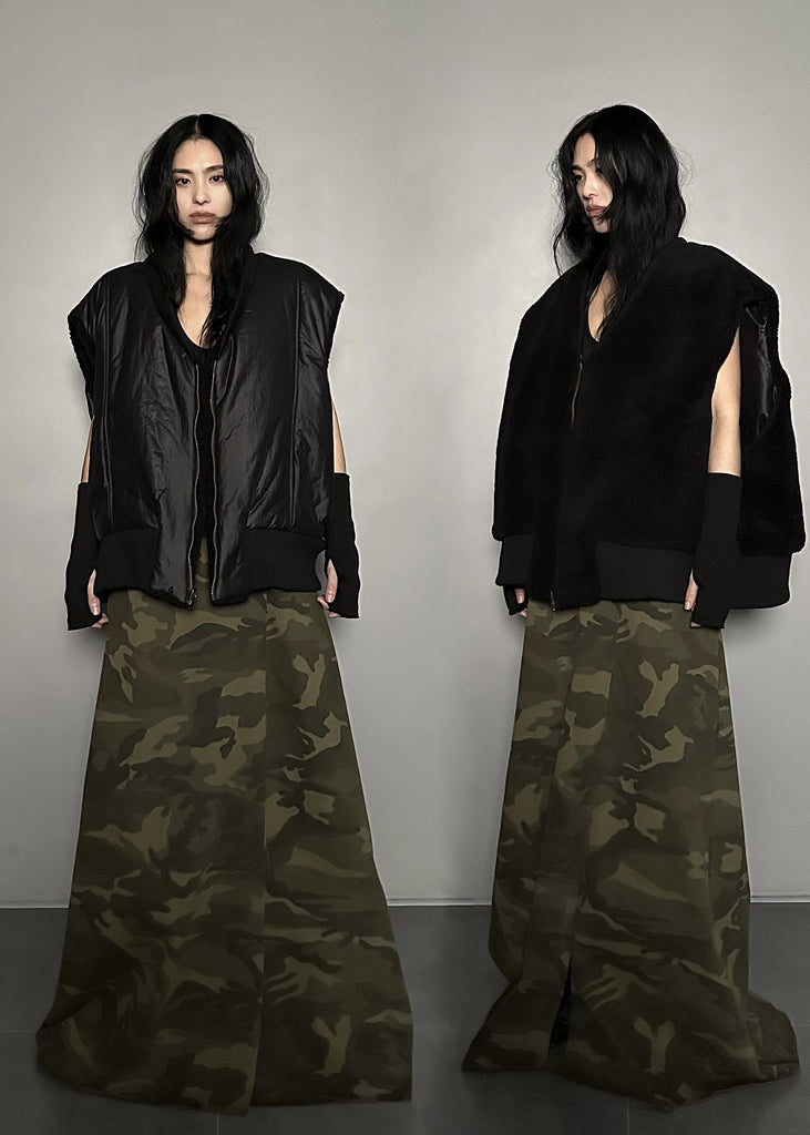 FW24 UNISEX AMU OVERSIZED PADDED REVERSIBLE VEST #BLACK