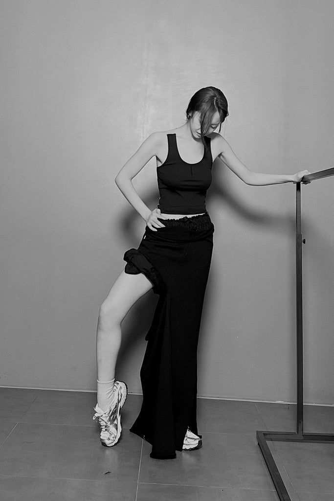 SS25 AMU Silhouette Sleeveless Top #WHITE [Pre-Order 20% OFF until 05/09]