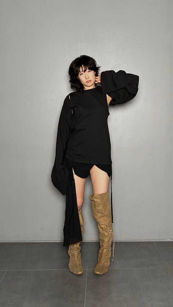 FW25 AMU Unisex. Layered Versatile Top #BLACK