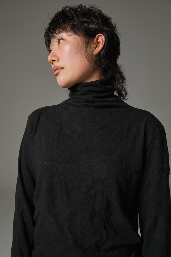 FW25 AMU UNISEX. Wrinkled Long Turtleneck Top #BLACK
