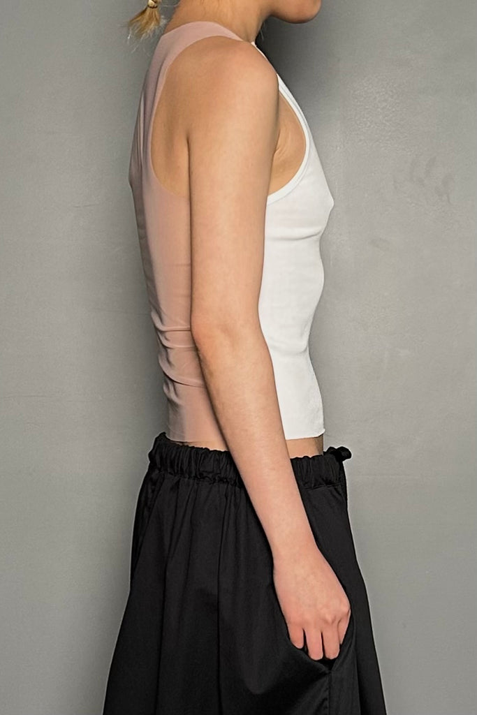 SS25 AMU Silhouette Sleeveless Top #BLACK
